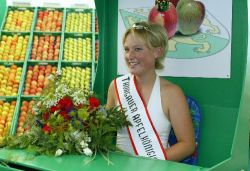 2004 Tanja Schoenholzer