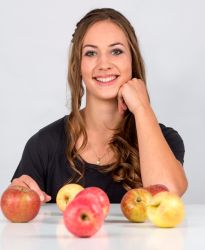 2015 Bernadette Boeni